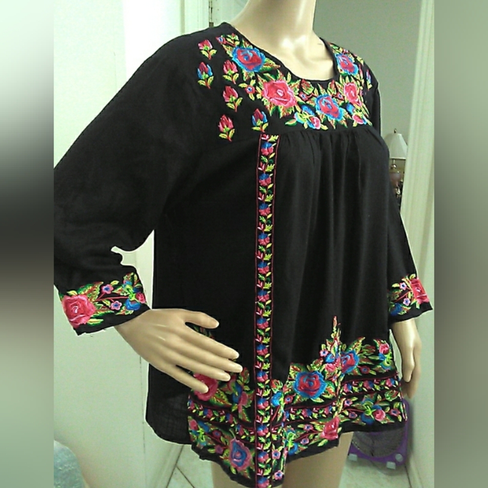NWOT DURGA Embroidered Black Floral Peasant Top HANDMADE 'SENSATIONAL' SZ. LG